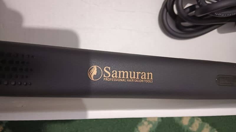 Ceramic Hair Straightener 60 Watts Samuran MU-2027 2