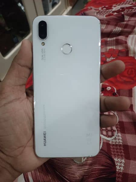 Huawei nova3i 4