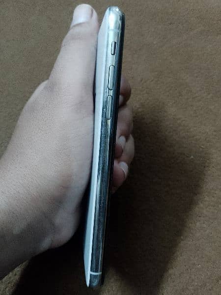 I phone X Non PTA 64Gb just battery Change he Contact num 03354211004 6