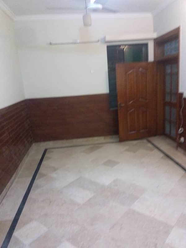 5 Marlla Ground flour house for rent phase 5A Bajli Pani gas available ha 8