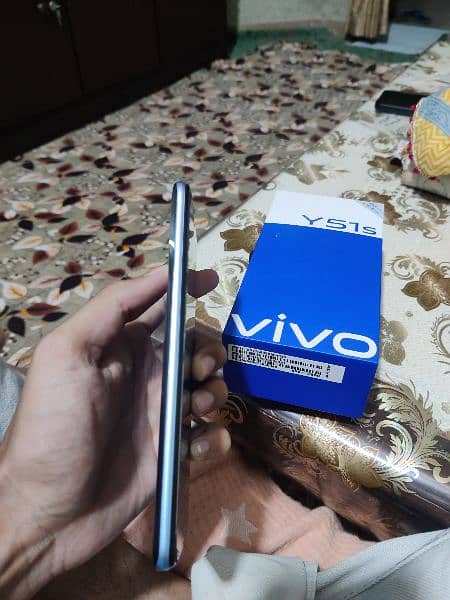 vivo y51s 4