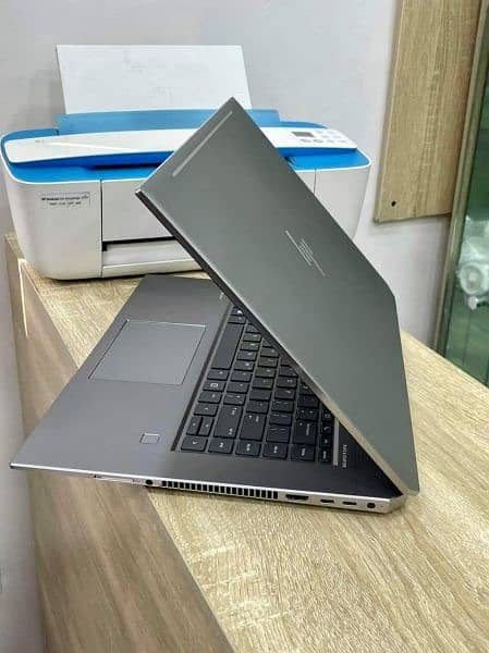 HP ZBOOK 15 G5 
Intel Core i7- 9750H @2.60GHz 9th Gen HexaCore 6