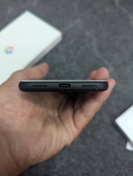 Google pixel 4 . only 4 month used 0% fault , approved 7