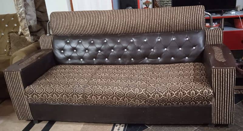 5 seater sofa set mint condition 1