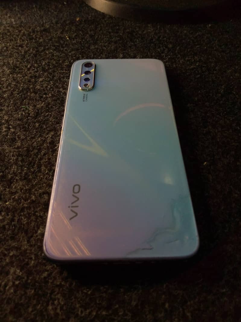 Vivo s1    128 GB 4