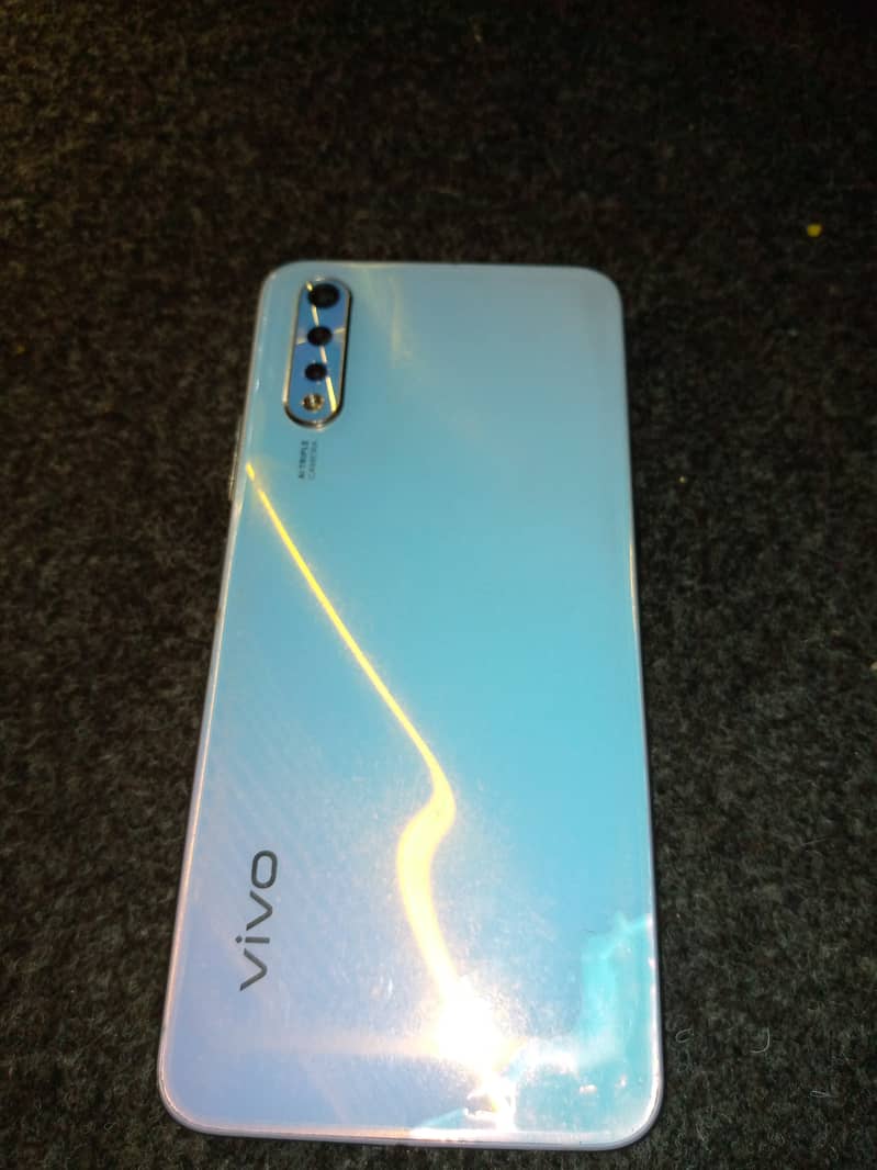 Vivo s1    128 GB 6