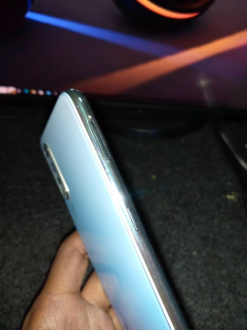 Vivo s1    128 GB 8