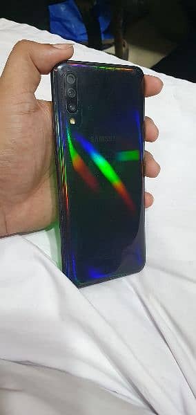 Samsung Galaxy A70 A705F 6GB 128GB PTA Approved 9/10 Lush Gaming PUBG 3