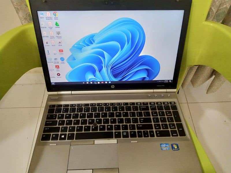 HP Elite book Core i7 2nd Gen 0