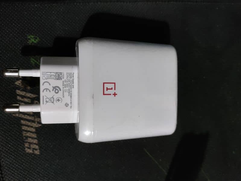 OnePlus Charger 65 3