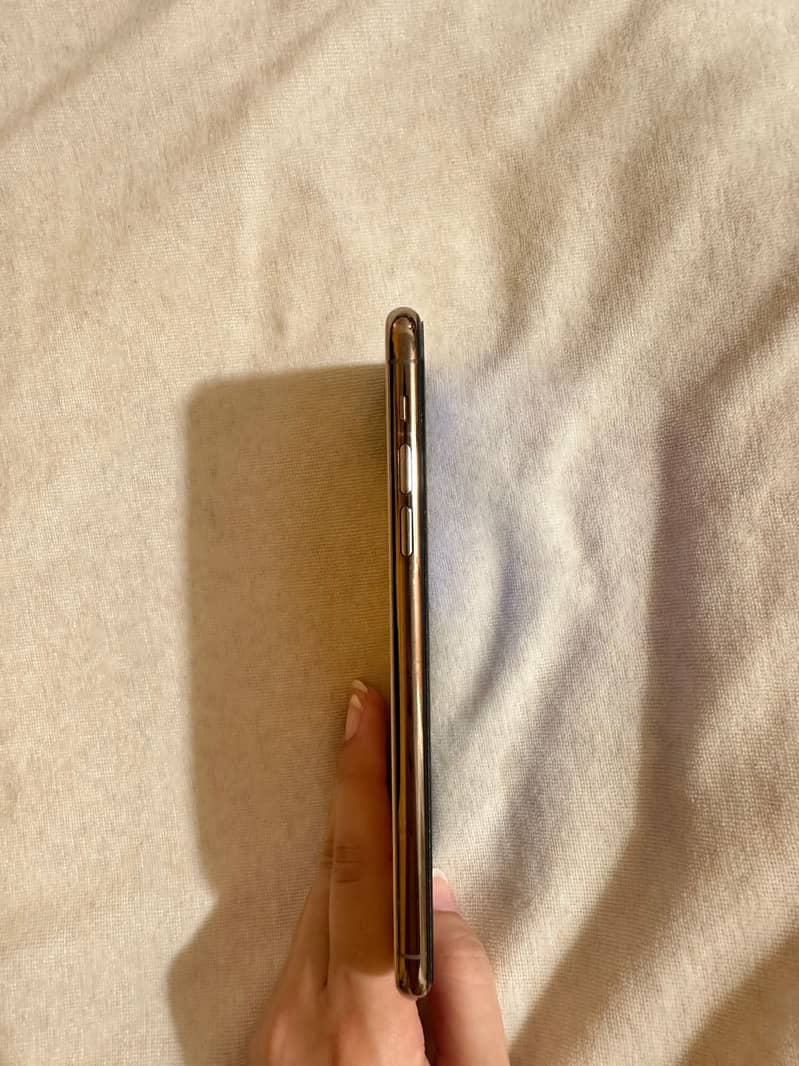 Iphone 11 pro max Gold 256gb 2