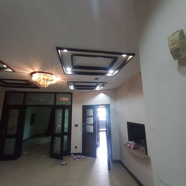 8 marla House For Rent in Bahria Town Lahore 1