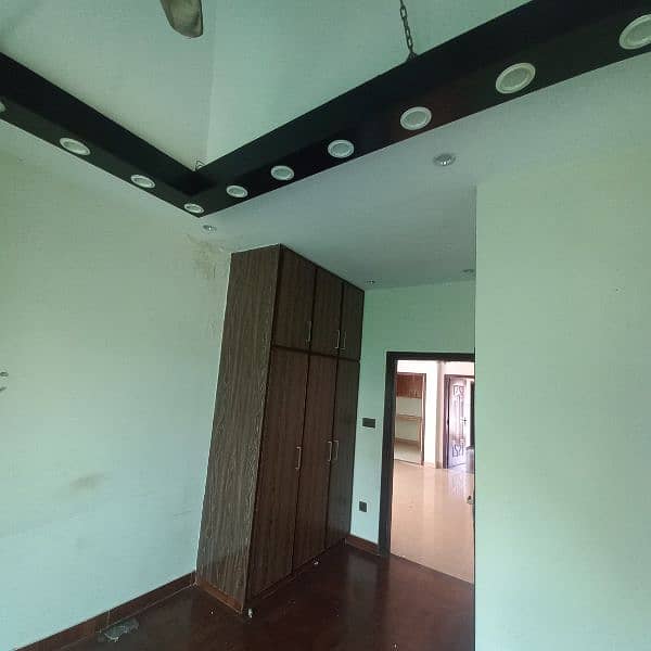 8 marla House For Rent in Bahria Town Lahore 12