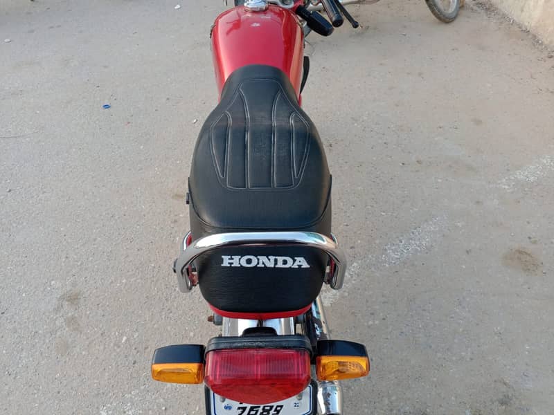 Honda CD 70 2016 6