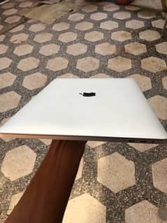 MacBook pro 2016 15.4 Inch | 16 GB 512 GB | 4 GB External graphic card