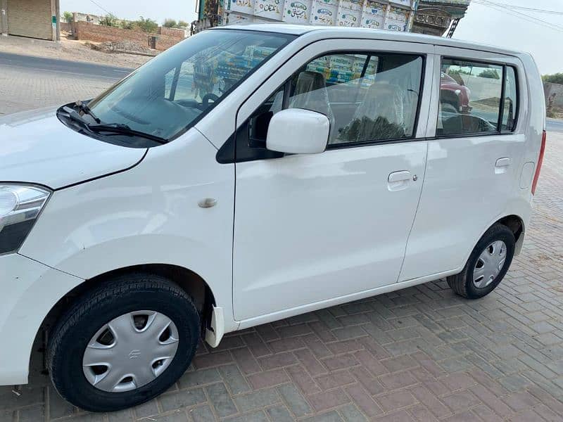 Suzuki Wagon R 2018 3