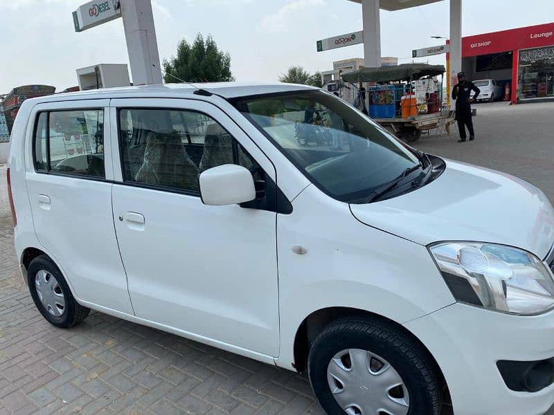 Suzuki Wagon R 2018 4