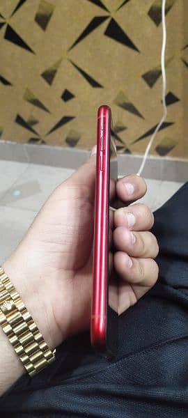 iphone XR JV 64 GB Red Colour 2