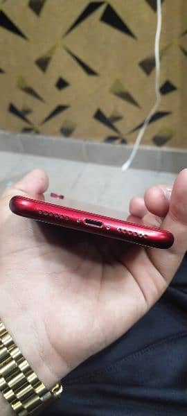 iphone XR JV 64 GB Red Colour 3