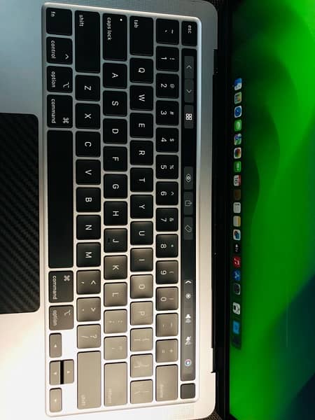 Macbook Pro 2020 Two Thunderbolt 3 Ports 1