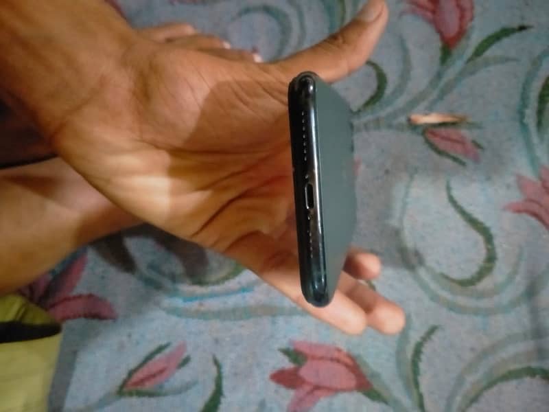 iPhone 11pro max 256gb full box 4