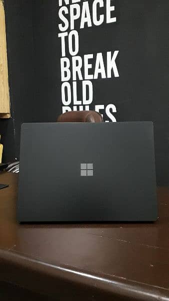 Microsoft Surface Laptop 2 i7 8th 1