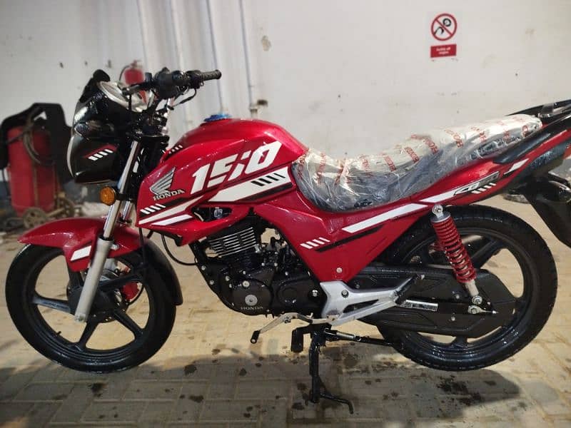 Honda CB 150F 23 Model Urgent Sale Cash Need low milage 8500 used 1