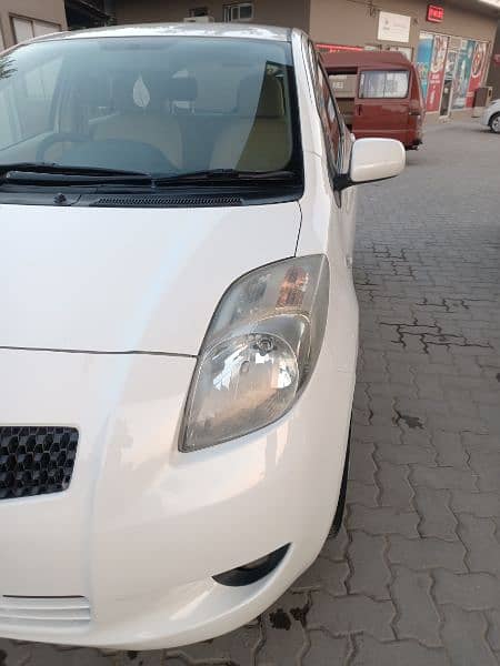 Toyota Vitz 2007 4