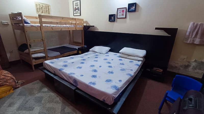 Used Low Profile Bed Set 1