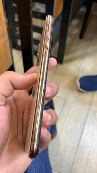 iPhone XsMax 64gb PTA approved 3