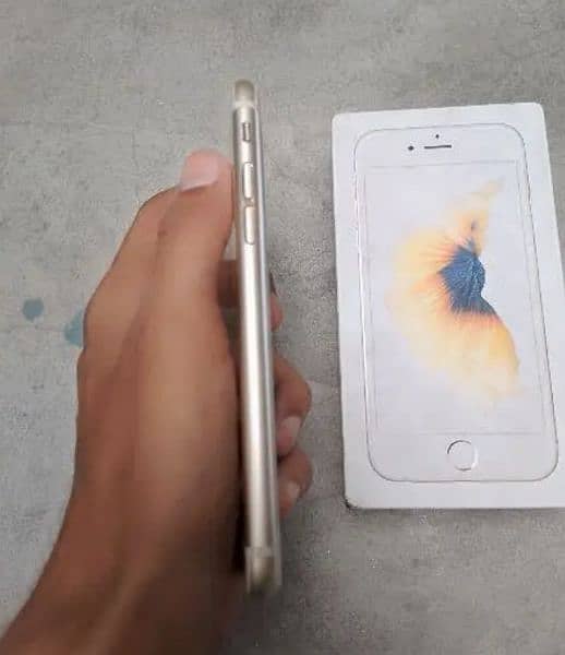 Apple iphone 6s 128 Gb With complete Box whatsaap 0312=14=49=815 3