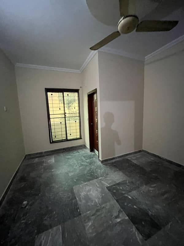 12 Marla Separate Gate Upper 3 Bed Full Marble For Rent 16