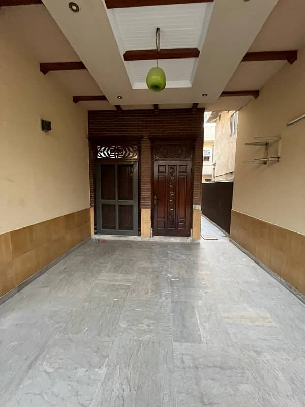 12 Marla Separate Gate Upper 3 Bed Full Marble For Rent 22