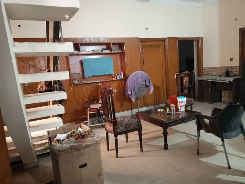 10 Marla Single Storey VIP Location For Rent 14