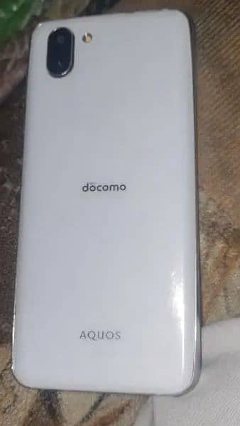 Docomo Aqouos r2 for sale and exchange 2