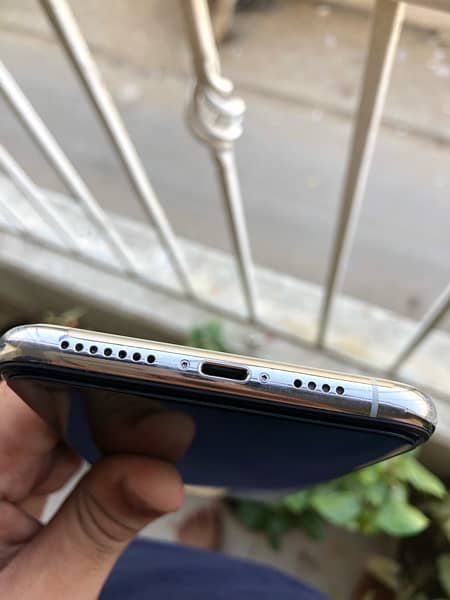 IPhone 11 Pro Max 256gb (PTA APPROVED) 4