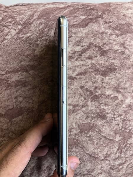 IPhone 11 Pro Max 256gb (PTA APPROVED) 6