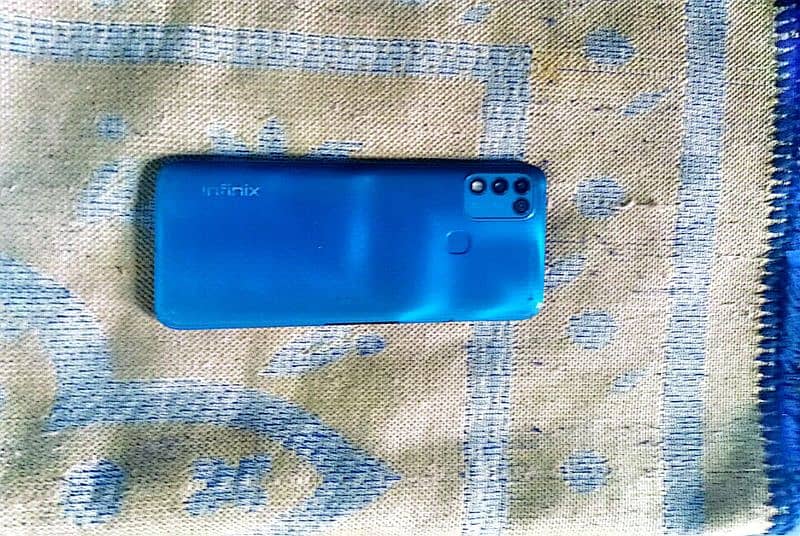 Infinix hot 11 play with bux mobile ok 4 ram room 64 0