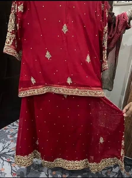 selling my sister’s lehnga 2