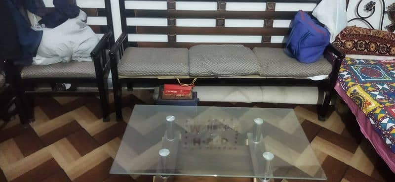 7 seater sofa set and table 1