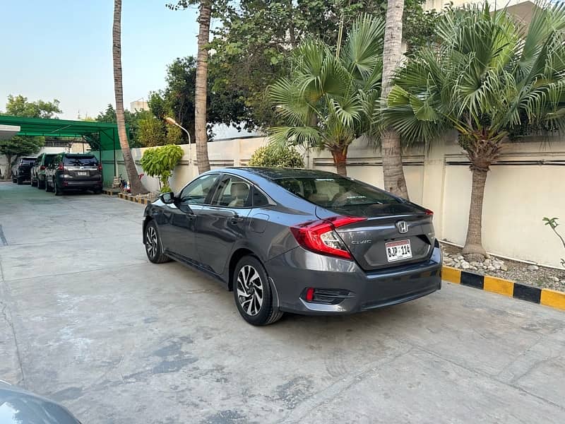 Honda Civic 2017 Vti Oriel Prosmatec NAV 36000km Original Brand New 6