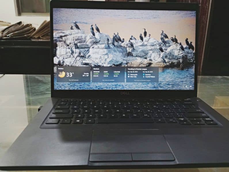 Dell Latitude 5400-ultra Slim, Bezel-Less Display 5