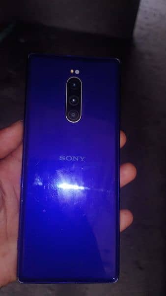 sony Xperia mark 1 . . 6 . . 64 4