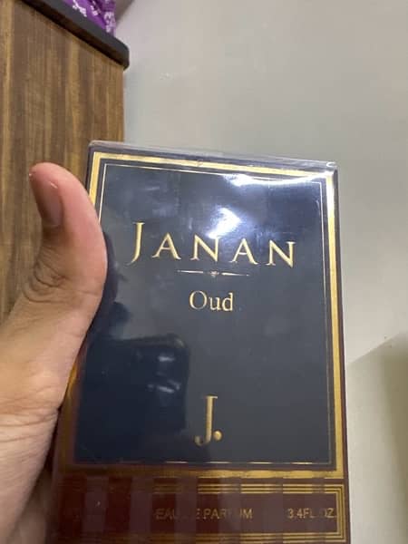 J. Janan platinum and Janan Oud 1