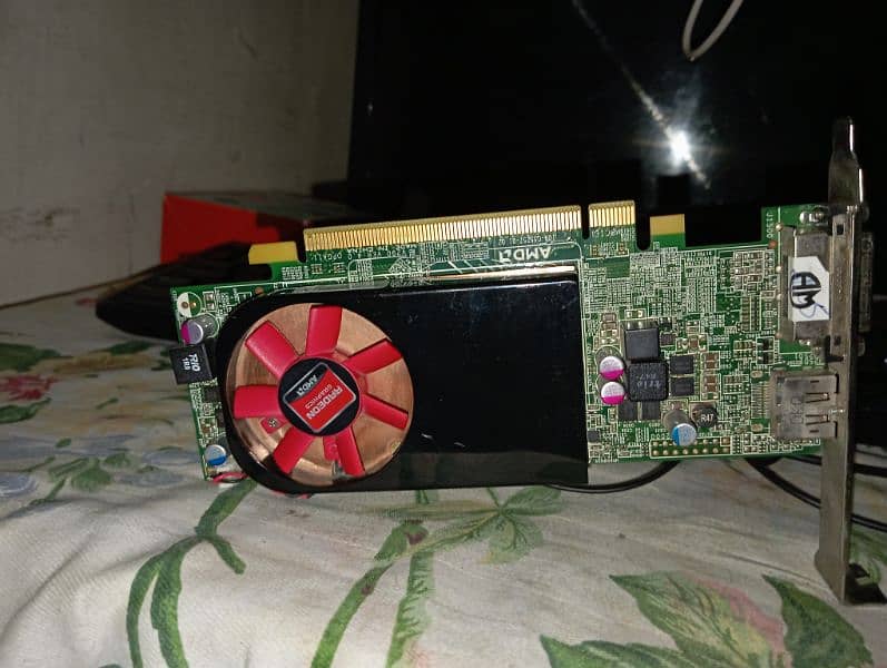 AMD R7 250 ,DDR 3, 128 bit ,2 GB 0