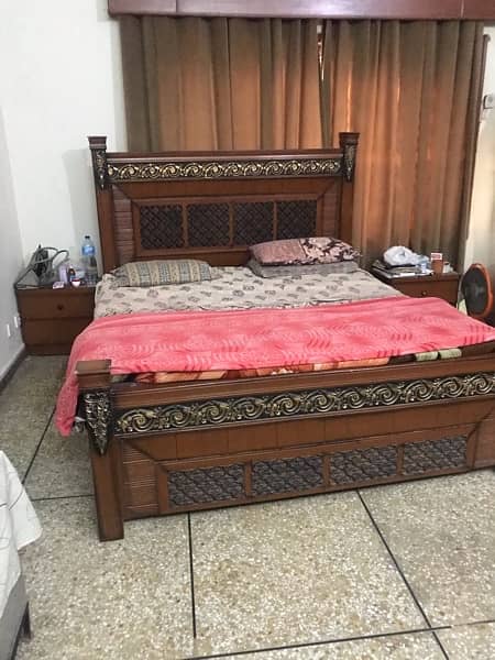 bed for sale good condition  with spring daimond matress 1