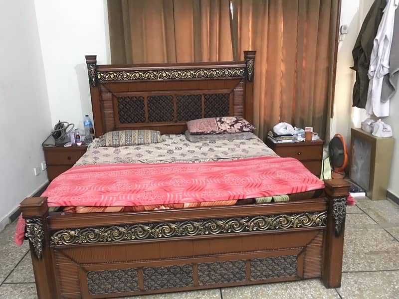 bed for sale good condition  with spring daimond matress 3