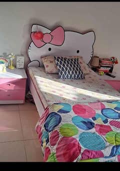 Kid's bed set