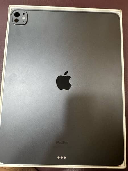 ipad pro m4 chip full box 256gb brand new 8