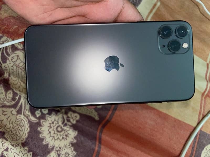 Iphone 11 pro max (non PTA factory) 0